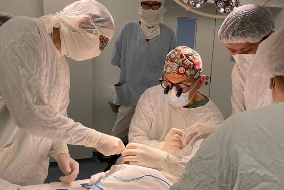 Хирурги из Иркутска удалили огромную опухоль у новорожденной девочки в Бурятии. Фото: ГАУЗ "ДРКБ" МЗ РБ, @drkb_03