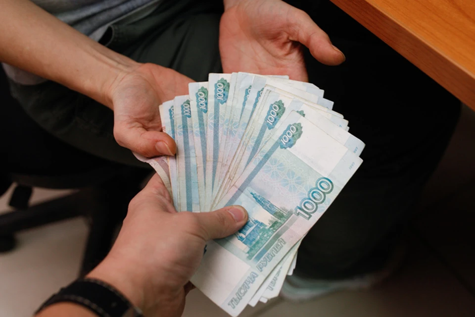 Преподавателя иркутского вуза подозревают в получении взятки 25 тысяч рублей