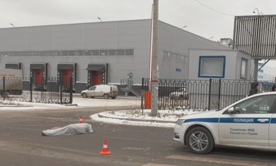 Женщина скончалась от полученных травм на месте ДТП.