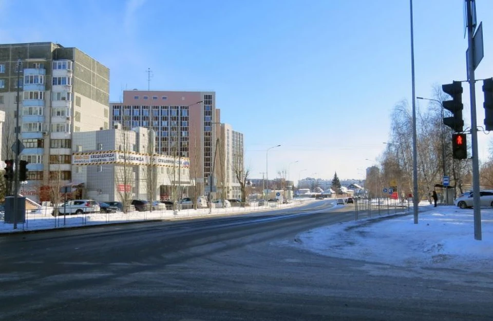 В Тюмени 25 ноября 2021 года отключат светофоры на Доме Обороны.