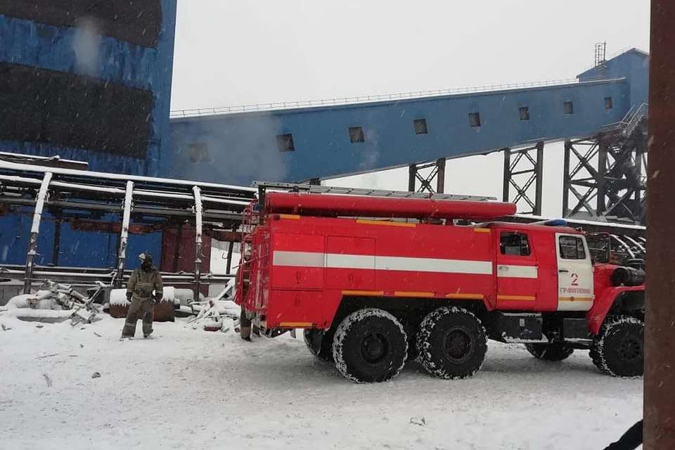 В Кемеровской области 10 человек пострадали при задымлении на шахте "Листвяжная"