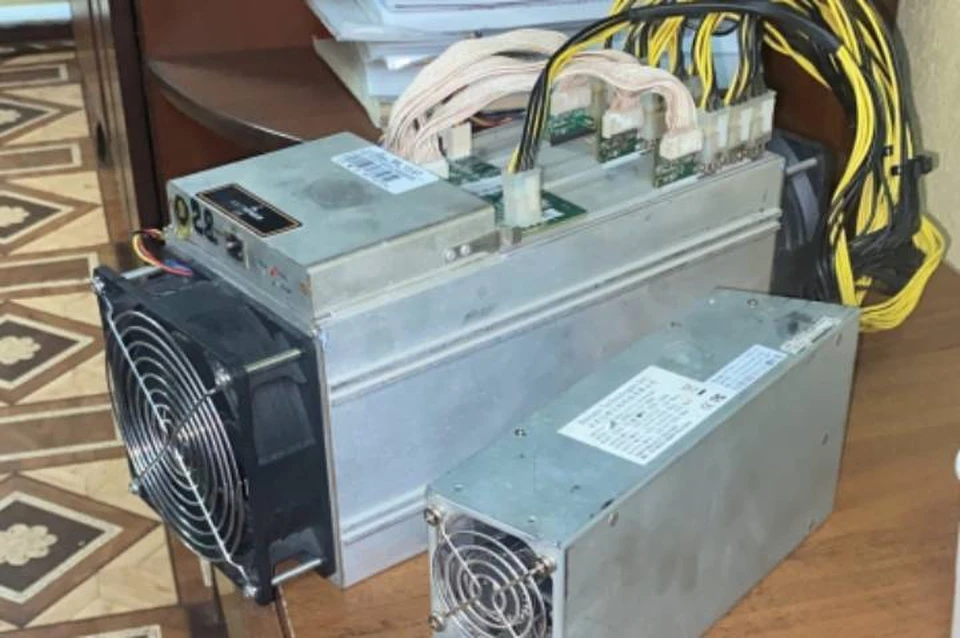 Технику для добычи криптовалюты умыкают из гаражей и контейнеров.