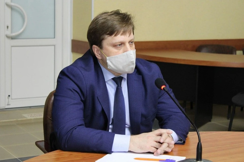 Министр здравоохранения Алтайского края Дмитрий Попов поддержал инициативу проводить экскурсии в ковидных госпиталях для непривитых