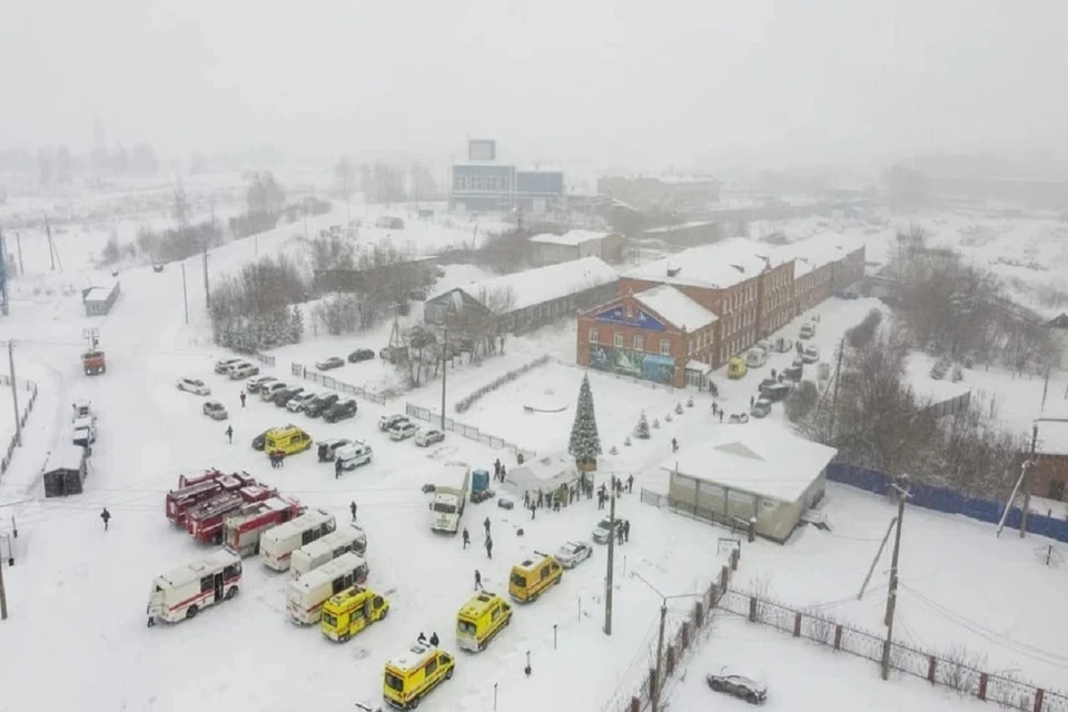 Губернатор Андрей Травников выразил соболезнования семьям погибших на шахте «Листвяжной». Фото: АПК.