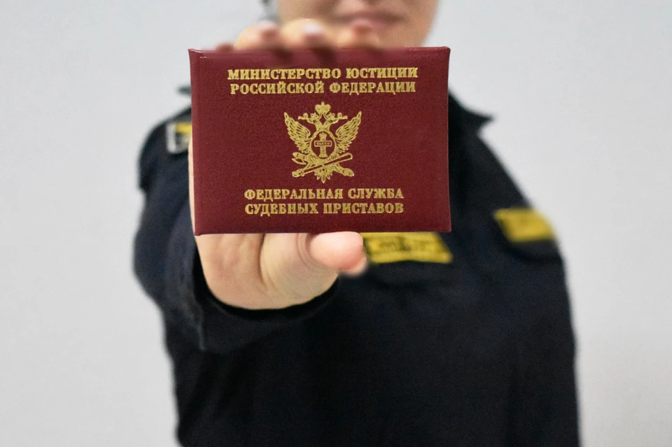 Мужчина должен был ежемесячно перечислять пять тысяч рублей на содержание сына, но не делал этого. Фото пресс-службы УФССП России по Белгородской области.