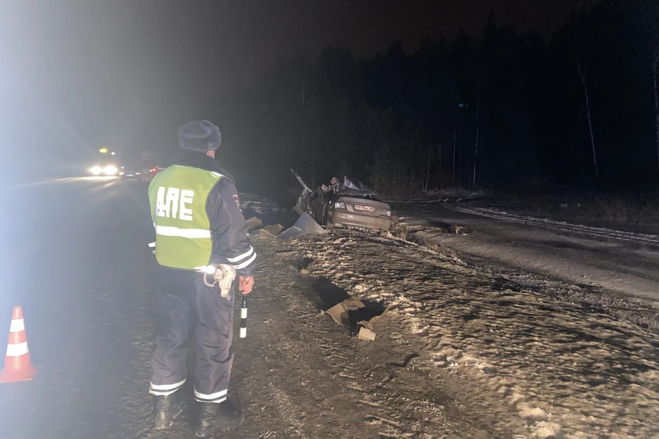 Водитель легковушки скончался до приезда медиков Фото: ГИБДД по Свердловской области