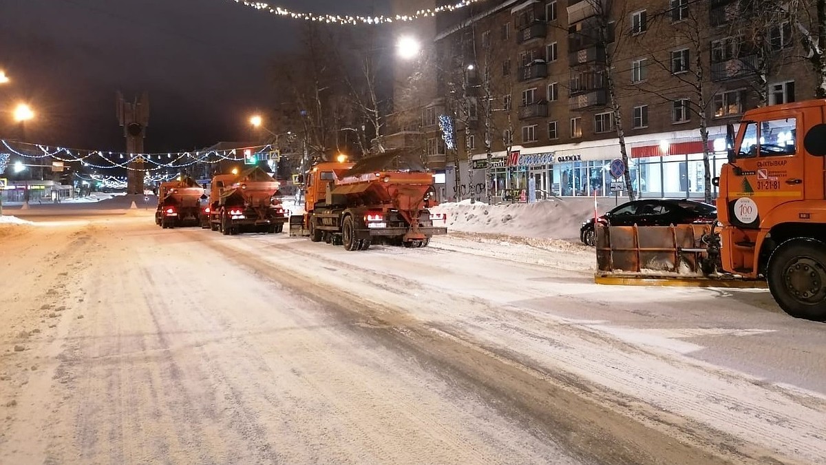 Из Сыктывкара вывезли почти 2 тысячи кубометров снега - KP.RU