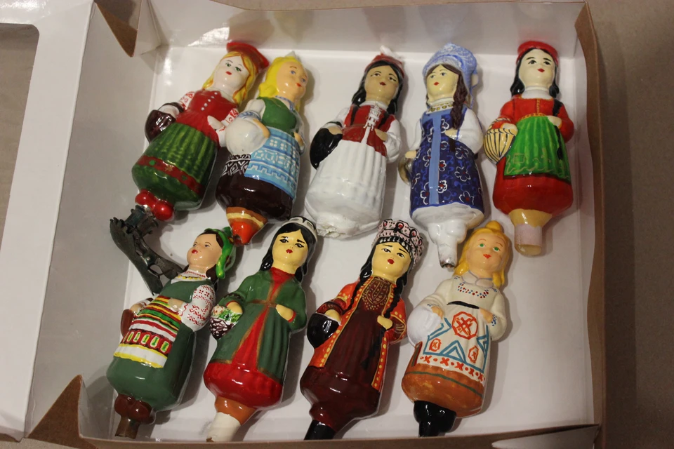 Сургутянка использует старые елочные игрушки, чтобы хранить историю семьи