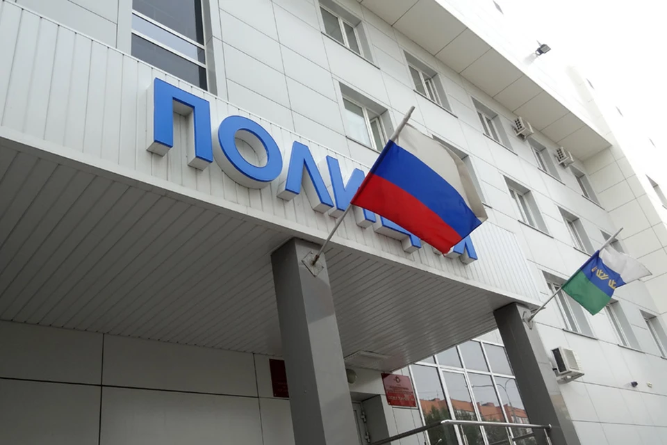 В Тюмени два безработных друга украли из магазина алкоголь и выпили до поимки.