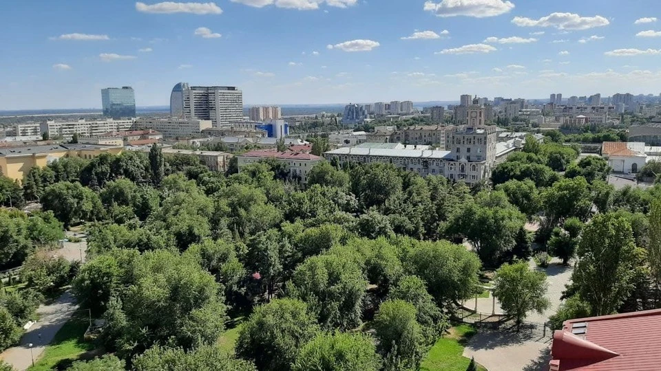 Комсомольском саду волгограда. Комсомольский сад Волгоград. Горсад Волгоград. Комсомольский сад Волгоград вид сверху.