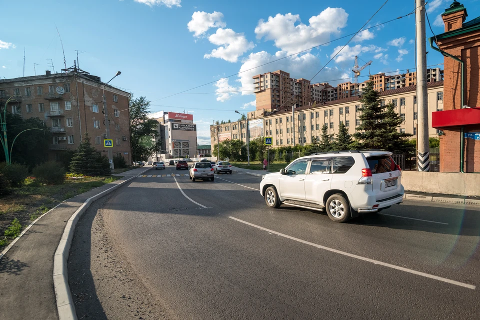 Дополнительная улица. Городская дорога Россия.