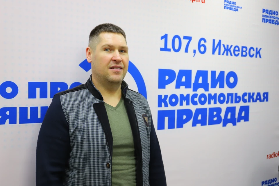 В эфире радио «КП – Ижевск» - наставник по похудению и похудевший на 65 кг Виталий Ларионов. Фото: архив КП