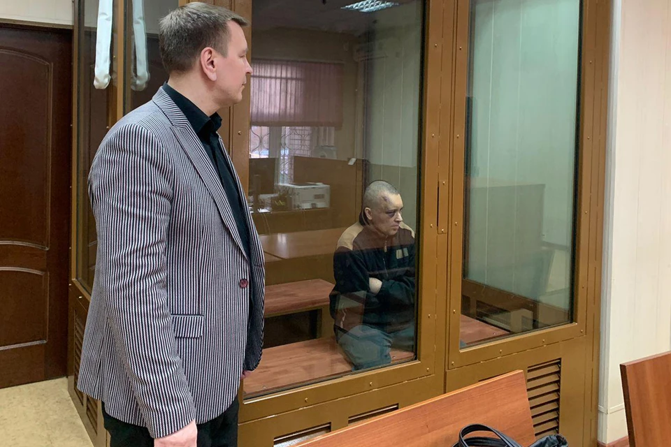 Нападавшего обвинили в совершении убийства, покушении на убийство и незаконный оборот оружия. Фото: Пресс-служба Пресненского суда