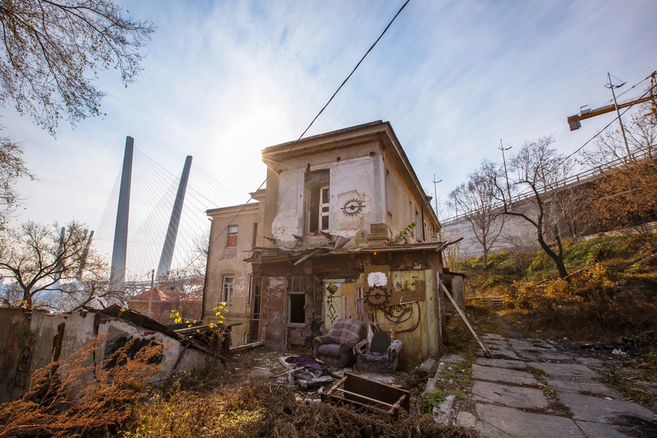 "Недоснесенный" исторический дом на Луцкого,8 продают за рубль. Фото: Александр Хитров, ИА PrimaMedia