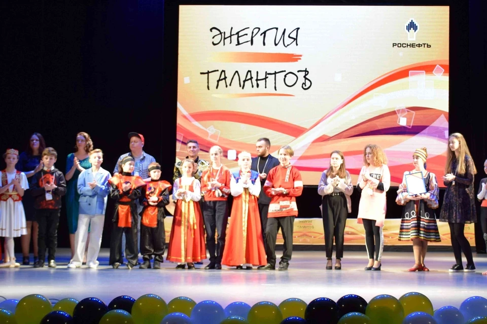 Победителей и призеров фестиваля наградили памятными дипломами и ценными подарками.