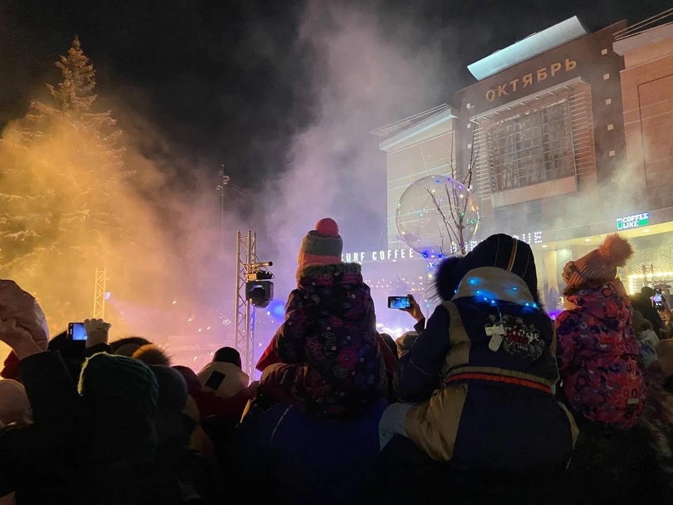 Парад сказочных героев открыл фестиваль "Новогодняя столица России – 2022" в Нижнем Новгороде