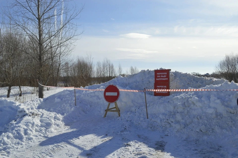 Ледовые переправы в Тюменской области откроют позже обычного из-за теплой погоды.
