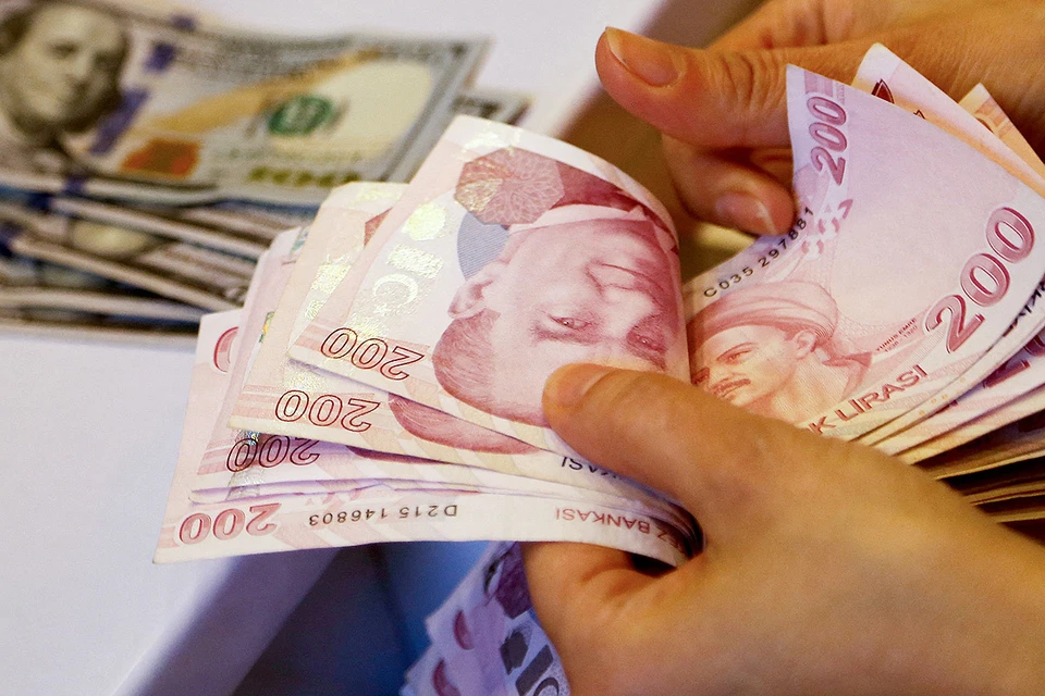 Турецкая лира продолжает обновлять антирекорды стоимости.