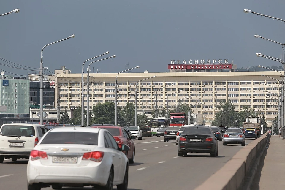 В Красноярске госпредприятию срочно понадобился элитный внедорожник за 5,6 миллионов рублей