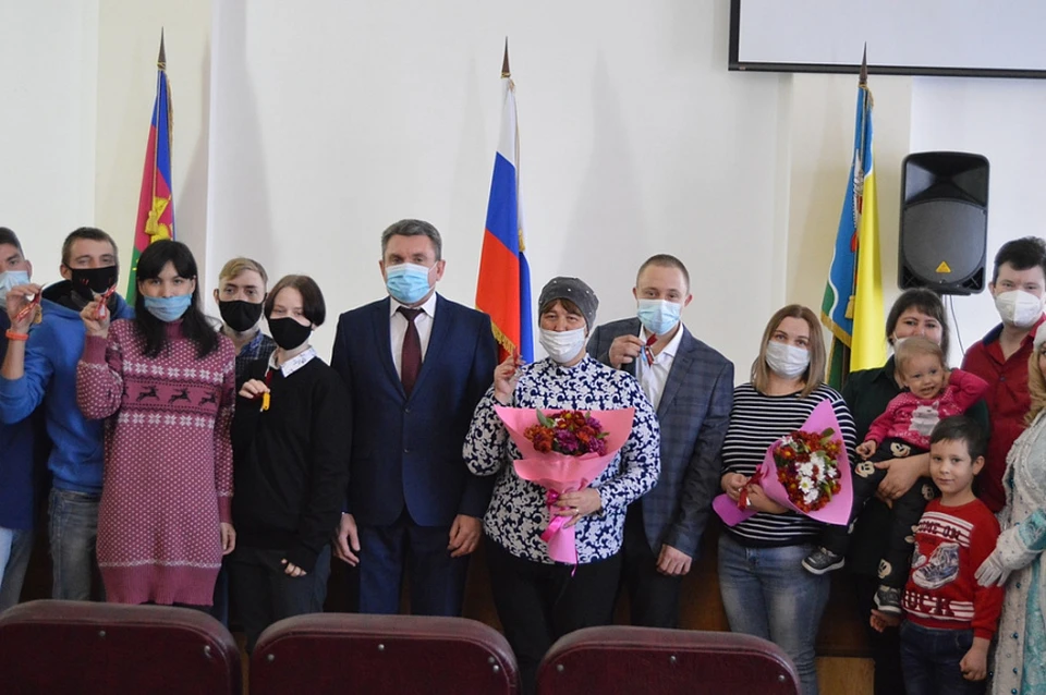 Ключи от квартир получили 15 человек Фото: пресс-служба краевой администрации