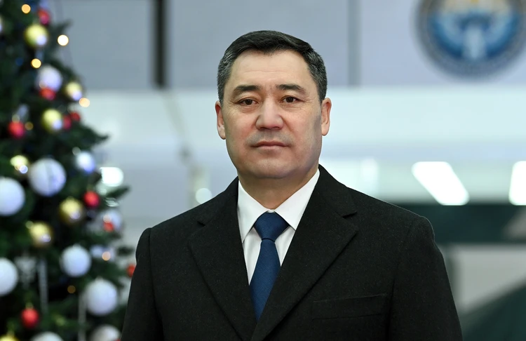 «Трудности нас сплотили»: Садыр Жапаров поздравил кыргызстанцев с Новым годом