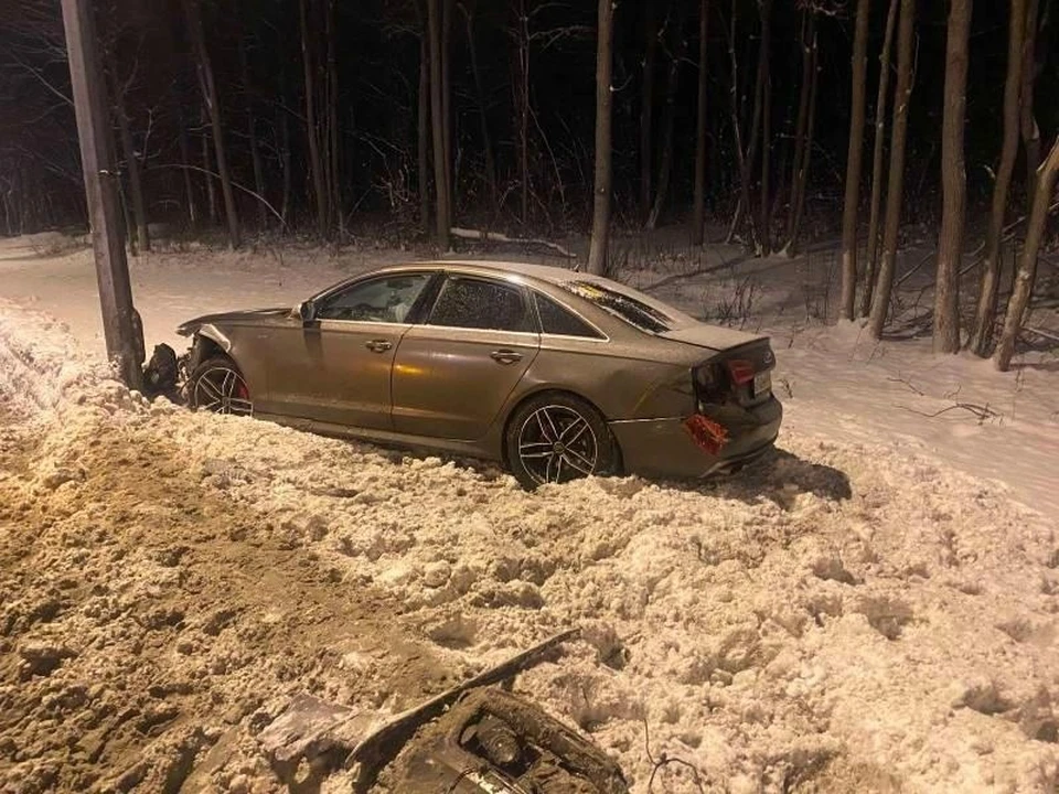 На Волжском шоссе 1 января произошла авария. Фото - ГУ МВД России по Самарской области
