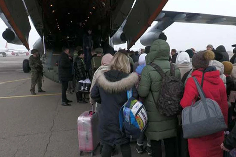 За несколько дней из Республики Казахстан в Россию было эвакуировано более 1461 российских граждан. Фото: mil.ru