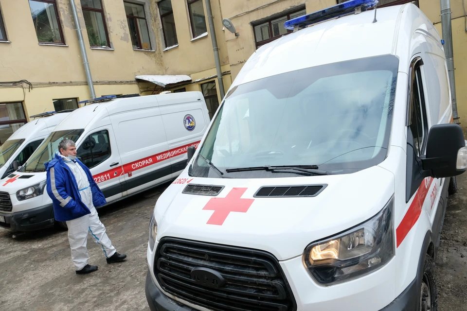 12-летнюю девочку госпитализировали с острым отравлением в Петербурге