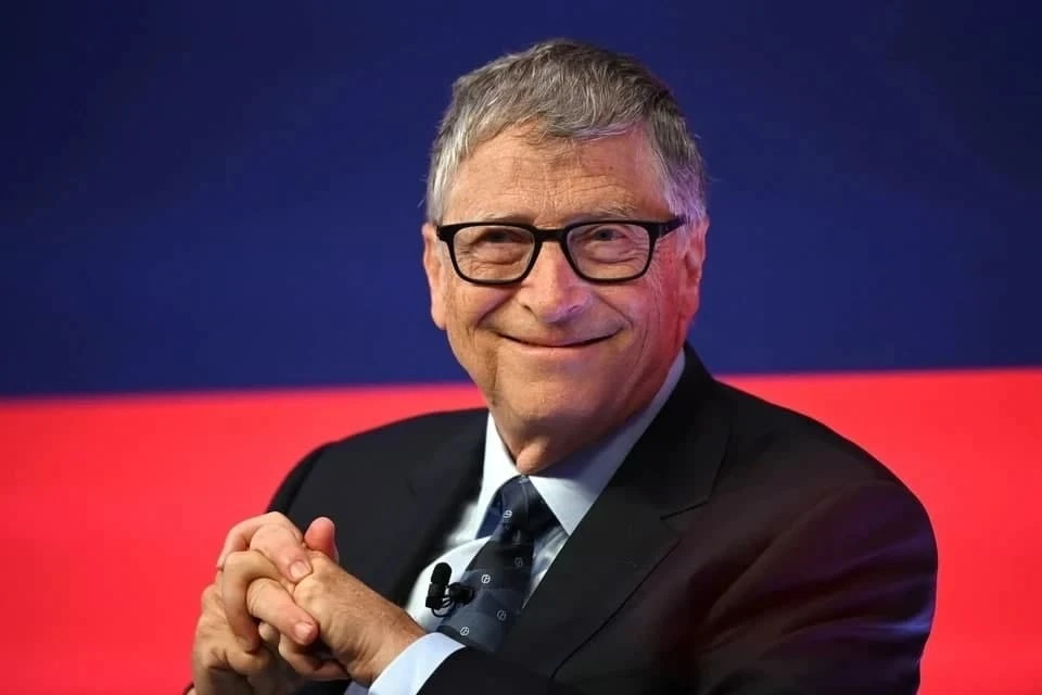 Билл Гейтс спрогнозировал спад заражений коронавирусом после волны "омикрона"