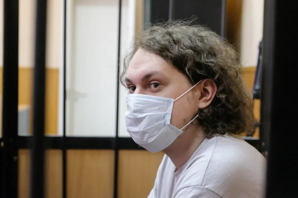 Девушка Хованского не видит ничего криминального в фотографии блогера на фоне "Крестов".