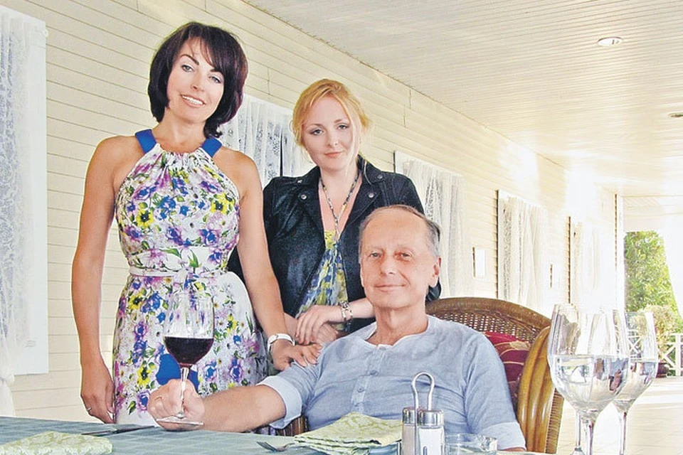 Михаил Задорнов с женой Еленой и дочкой Леной. Фото: личный архив.