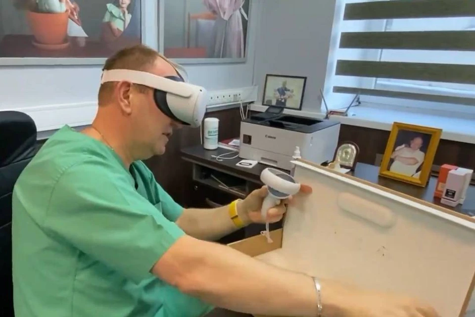 Детям перед операцией будут надевать очки виртуальной реальности в Иркутске. Фото: личный архив Юрия Козлова