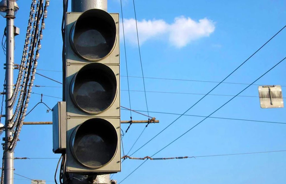В Смоленске отключат светофоры на улице Дзержинского. Фото: СОГБУ «Смоленскавтодор» - СМЭУ.