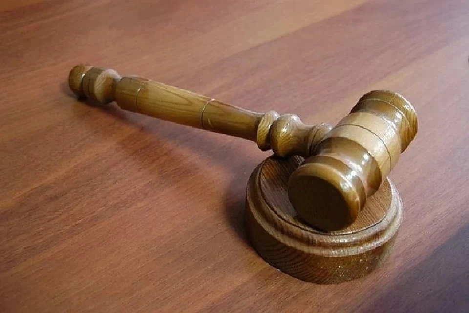 Неблагополучную мать судят за истязания 4-х летней дочери
