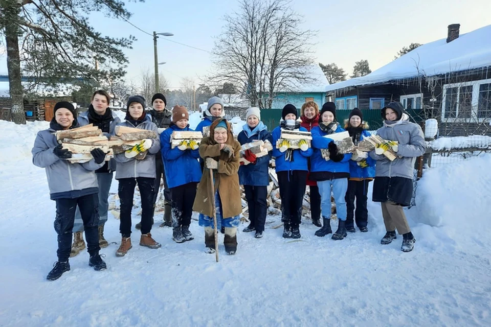 Акция «Команда заботы» продолжается. Волонтеры готовы прийти на помощь всем, кто в ней нуждается. Фото: пресс-служба правительства Ленинградской области.