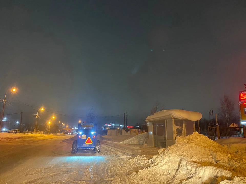 За сутки в Сургуте вывезено 17 тысяч кубов снега Фото: Администрация Сургута