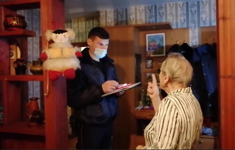 Курьеры забрали у 82-летней тюменки более 300 тысяч рублей.