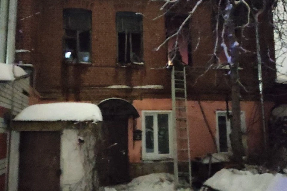 В Ельце в многоквартирном доме вспыхнула квартира