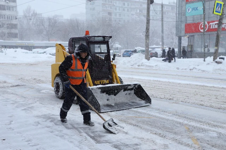 Самару завалило снегом. И это еще не конец