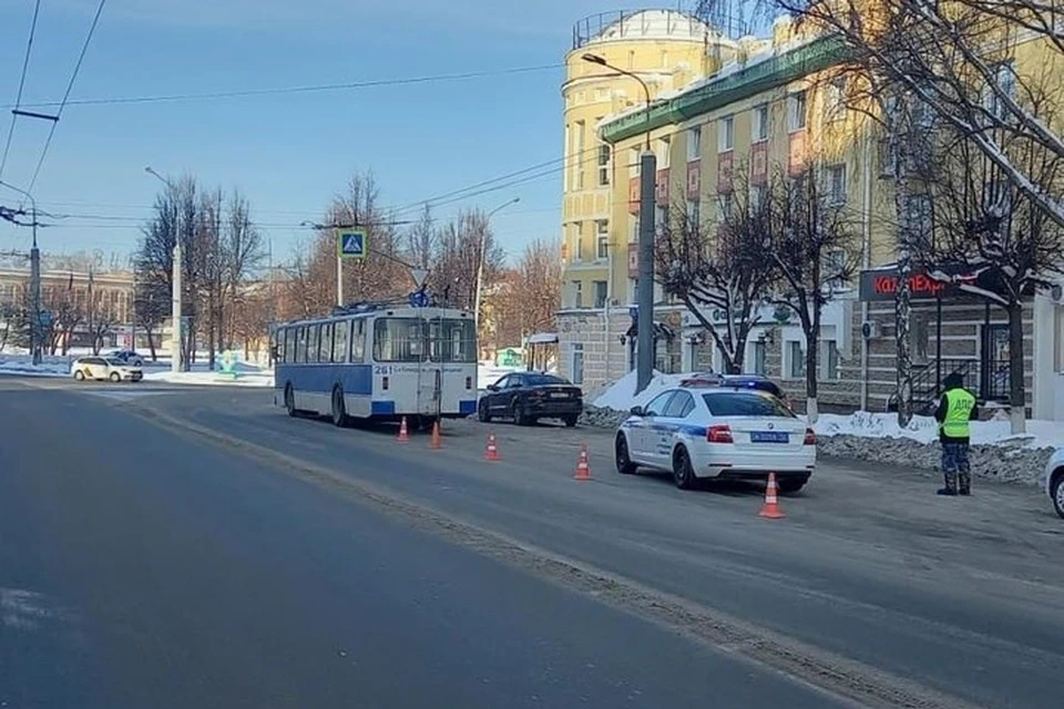 Горожанин получил травмы, но после оказания медпомощи был отпущен домой. Фото: Госавтоинспекция Марий Эл