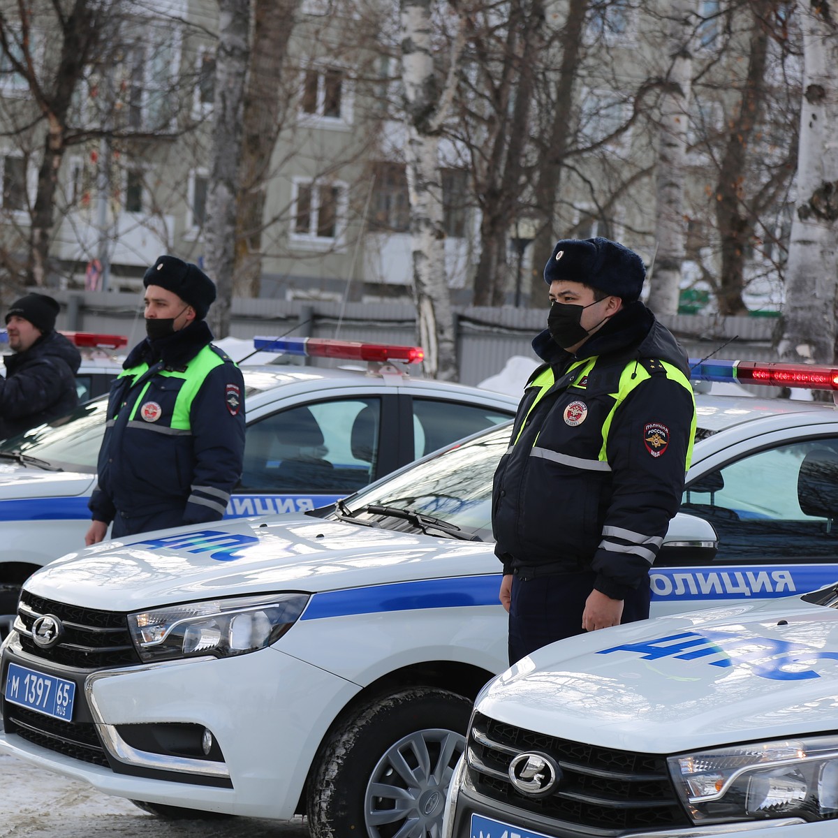 На Сахалине экипажи ДПС получили 10 новых автомобилей - KP.RU