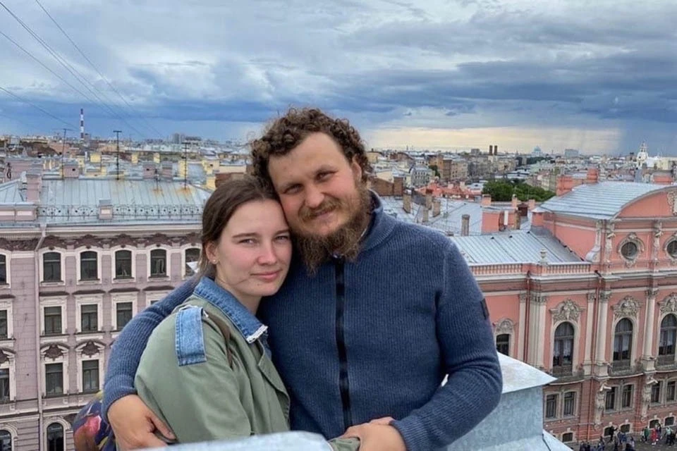 Известный сыровар Олег Сирота и его жена Пелагея неожиданно оказались под прицелом прессы не из-за сыра, а по причине развода.