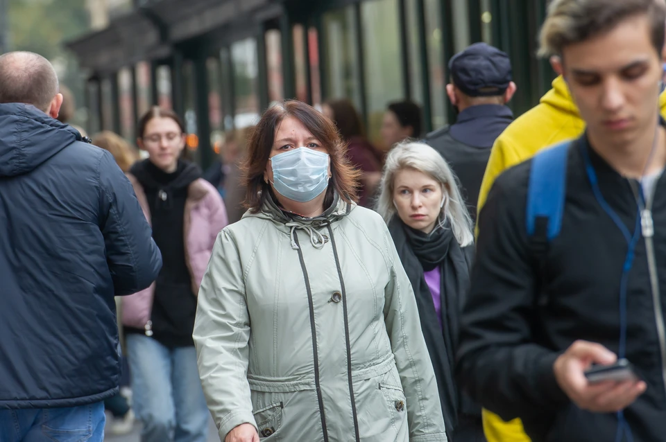 7 тысяч человек заболели коронавирусом в Петербурге за сутки