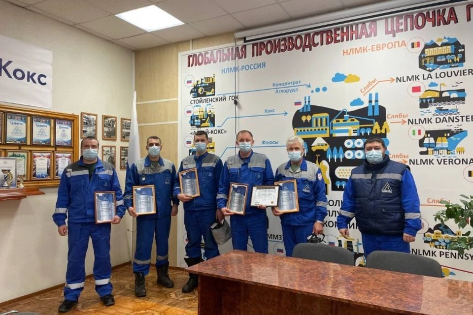 Работников Алтай-Кокса поощрили наградами предприятия