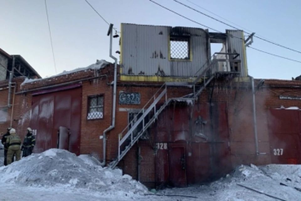 В Новосибирской области под суд пойдет владелец гаражного бокса, где в пожаре погибли 4 человека. Фото: СУ СКР по НСО