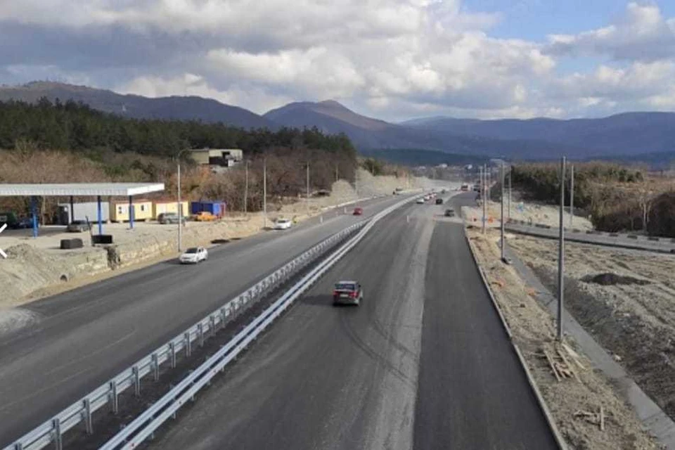 Движение по развязке на на 1504 км трассы М-4 «Дон» в Геленджике откроют к курортному сезону Фото: ГК "Автодор"