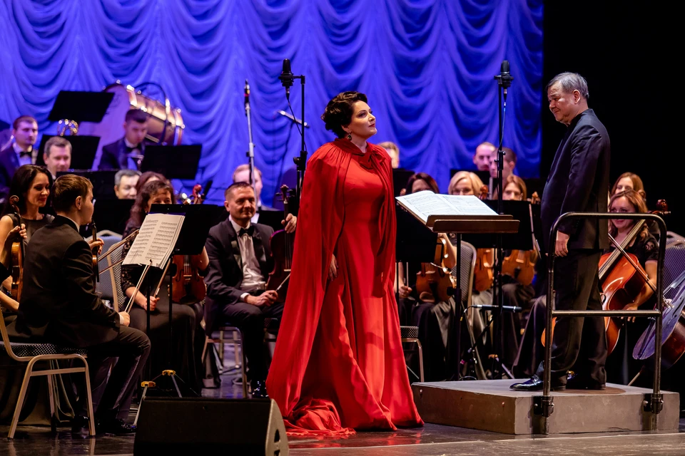 С симфоническим оркестром Челябинской области Хибла Герзмава выступает во второй раз.