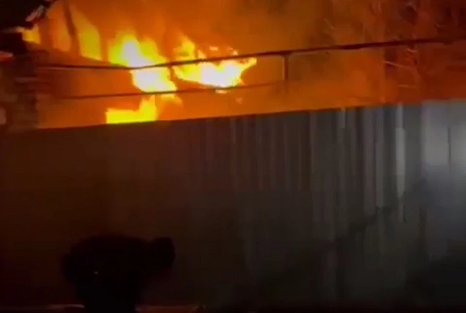 Огонь вспыхнул рано утром 23 февраля. Фото: скриншот видео 101kropotkin