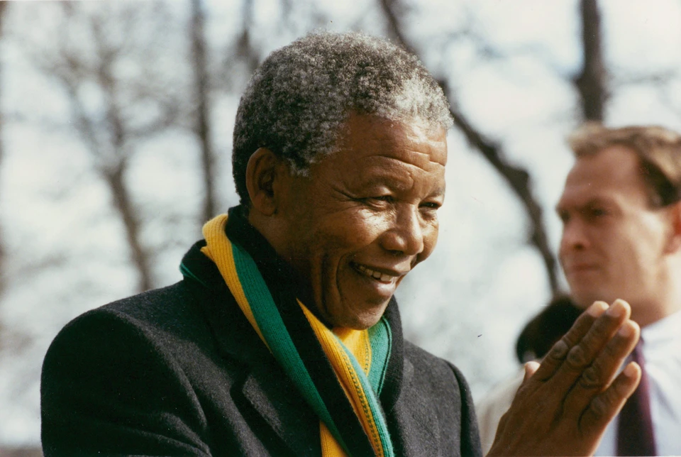 Нельсон Мандела в 1990 г.