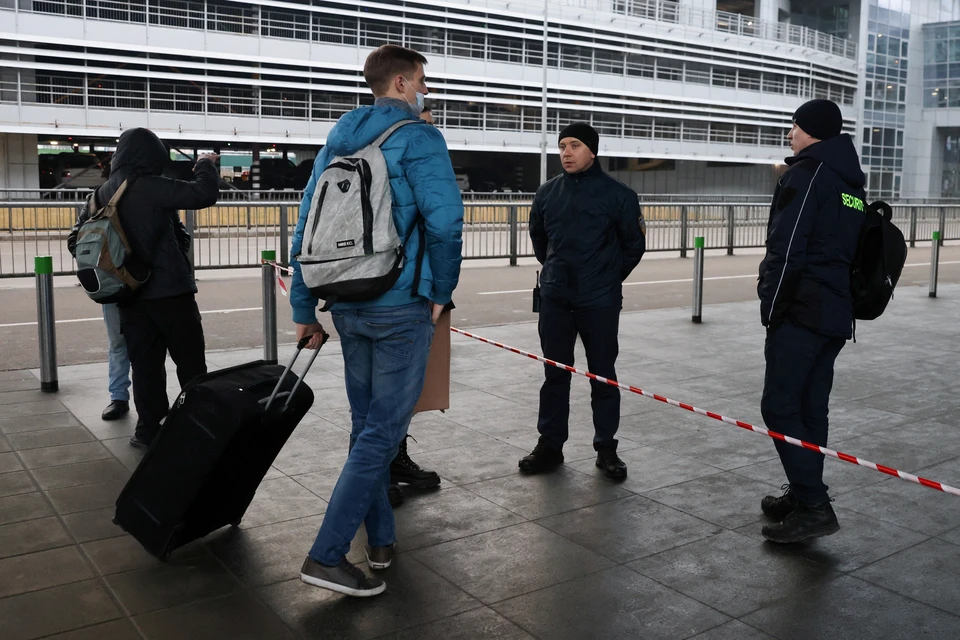 Украина запретила мужчинам в возрасте 18-60 лет покидать страну